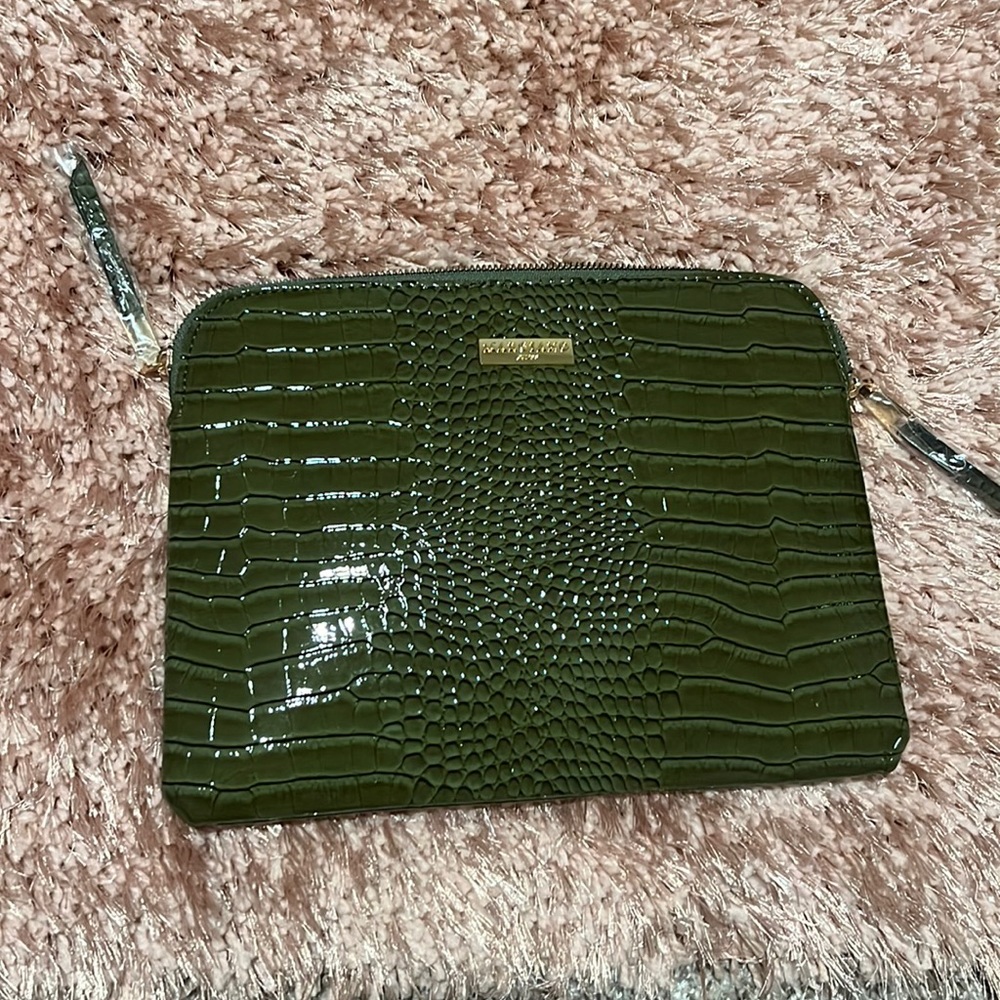Green croc purse Guess Marciano clutch